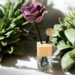 LAVENDER RETREAT, LAVENDER POWDER ROOM CAR DIFFUSER, SCENT UNLEASHED LLC.